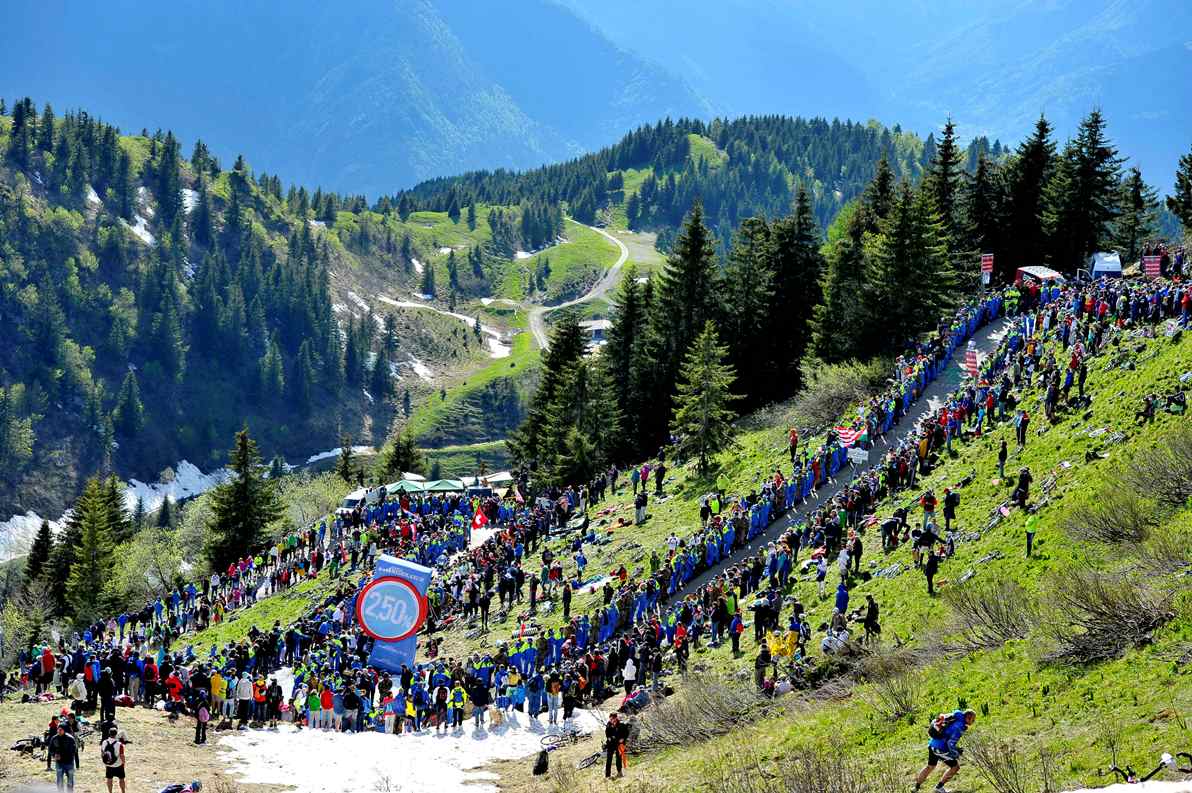 caduta Nibali all'Alpe D'Huez