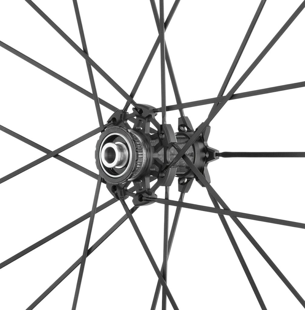 2020 RACING ZERO CARBON CMPTZN DB hub front 1008x1024 1