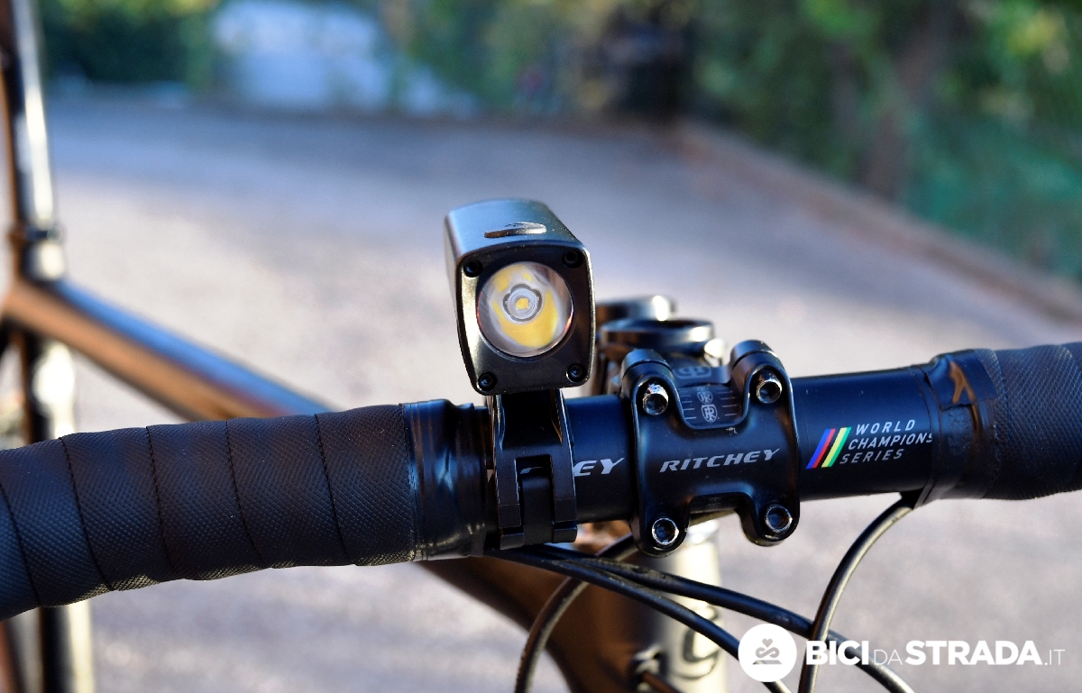 night riding in bici da strada