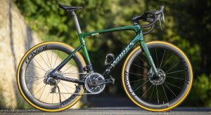 Nuova Specialized Tarmac SL7: macchina da gara, cattiva ma guidabile