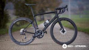 VIDEO TEST - Specialized Tarmac Disc Pro 2019: macchina da gara