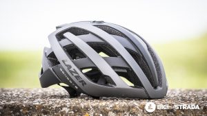 TEST - Casco Lazer Genesis: peso piuma e chiusura super comoda