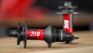 Nuovi mozzi DT Swiss 240 Ratchet EXP: più rigidi e affidabili nel tempo