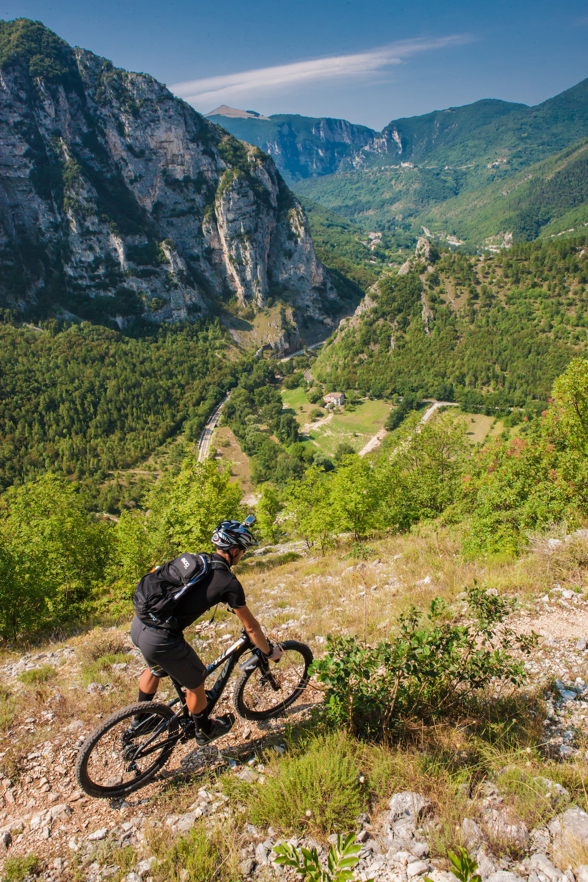 Marche Outdoor AN fabriano gola della rossa 4 ph MaurizioParadisi