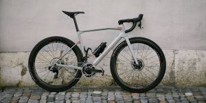 VIDEO - Nuova Bmc Roadmachine. Cala il peso, migliorano comfort e rigidità