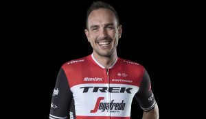 Santini e Trek-Segafredo: svelati a Londra i nuovi completi dei team 2019