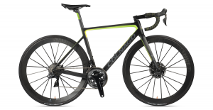 Nuova Colnago V3Rs: telaio monoscocca per freno a disco da 790 grammi.