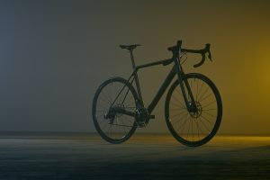 Ecco a voi la Canyon Ultimate CF Evo Disc: pesa meno di 6 chili!