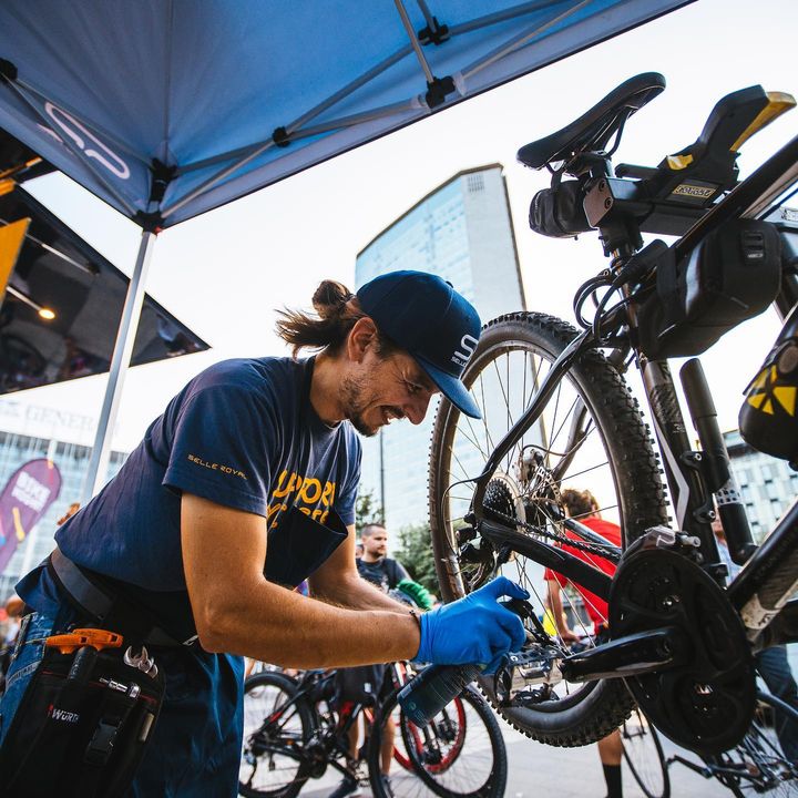 Support Cyclists on the road