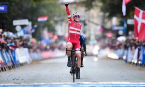 Mads Pedersen iridato: è il primo mondiale vinto usando i freni a disco