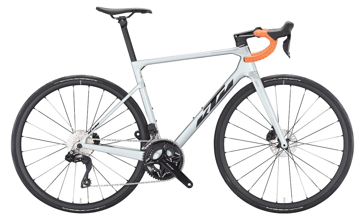 023173315 REVELATOR ALTO ELITE Di2 M 55 starlight silver black orange