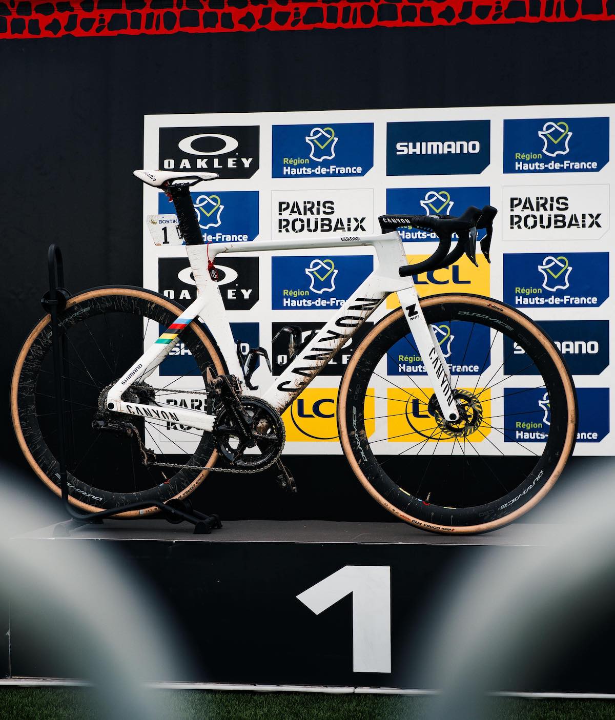 Van der Poel alla Roubaix 2024