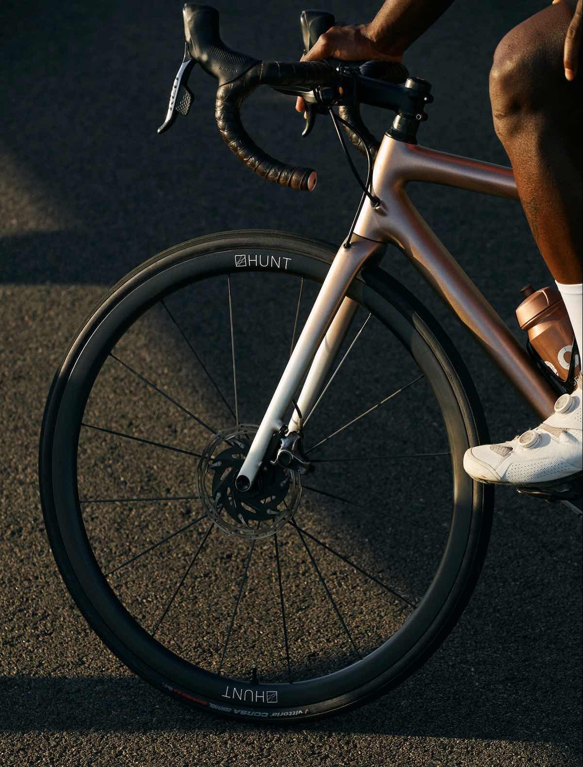 Hunt 32 Aerodynamicist UD: hookless, raggi in carbonio e peso piuma