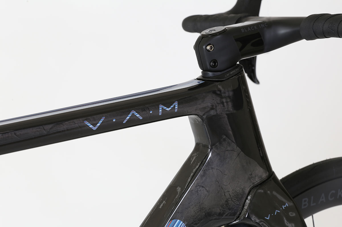 OSTRO Speed line bleu RB028ZPNJ bike close shoot 03