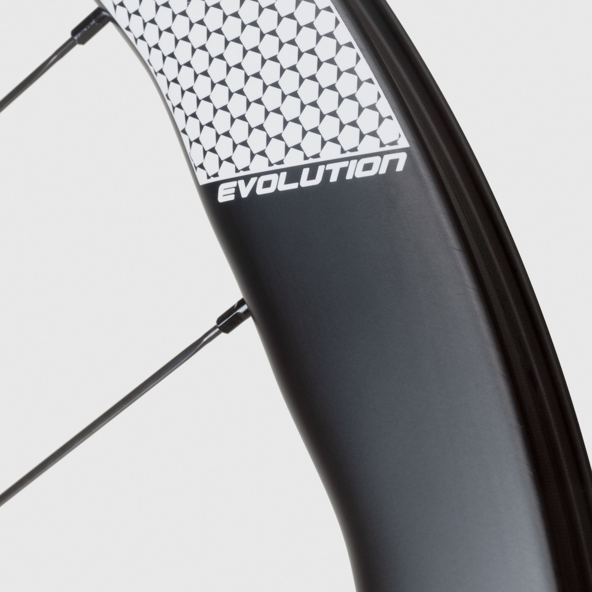 Peak Evo White Detail EvoLogo
