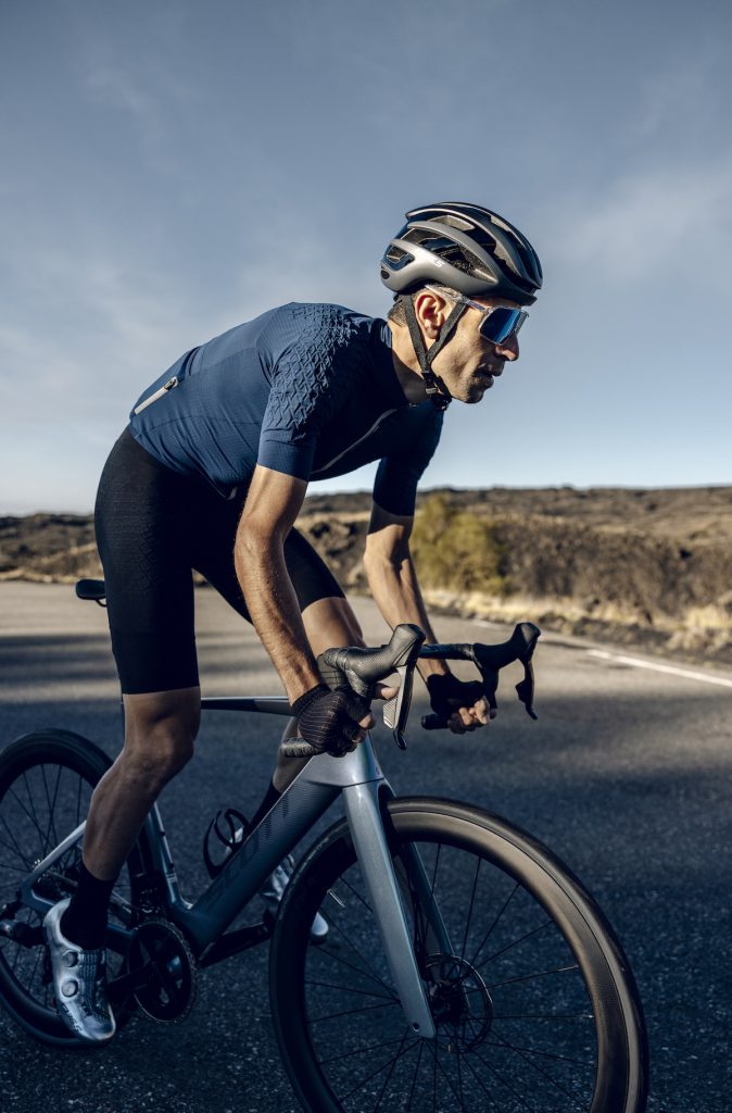 Q36.5 Grid Skin Vincenzo Nibali H8A7937 2 674x1024 1