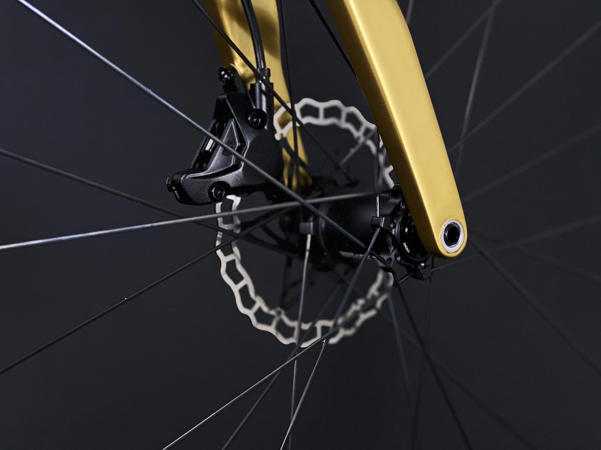 REA URANO brakes