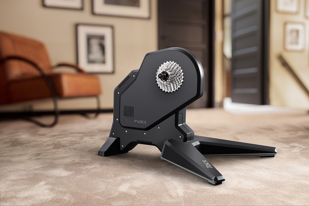 Tacx FLUX S Smart Stand alone Online