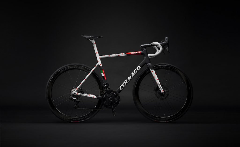 V3Rs TDF POGA POIS laterale fondo nero 1024x628 1