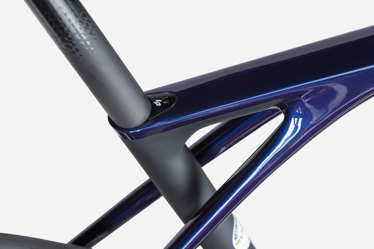 Xelius SL 9.0 MY22 View 10