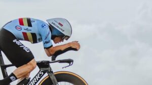 Evenepoel e la radio sul petto: la zona grigia che gli ha fatto vincere il Mondiale?