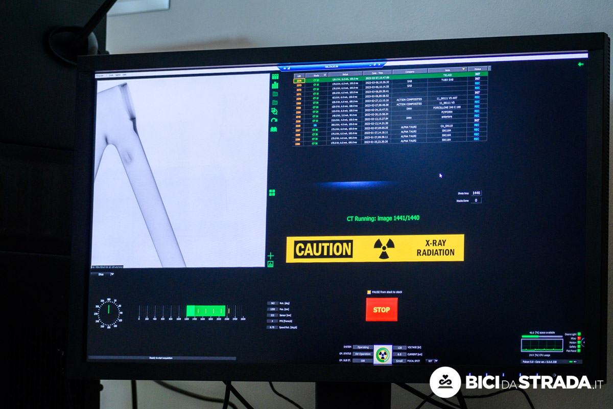 controllare un telaio in carbonio