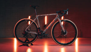 Nuova Felt FR: in arrivo un telaio da meno di 700 grammi