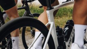Nuova Specialized Roubaix SL8: peso giù e Future Shock 3.0