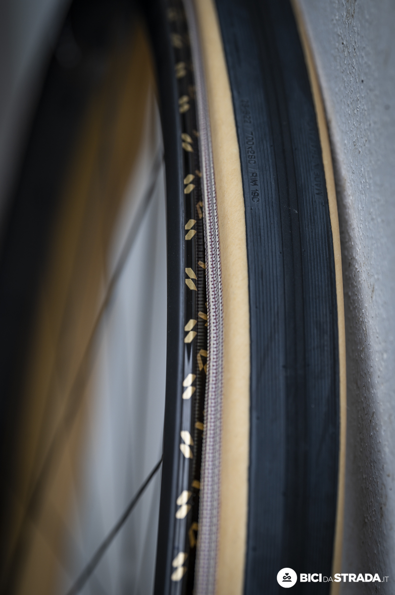 montare tubeless da strada 6