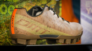 Nuove scarpe DMT GK1: dalla quercia al gravel