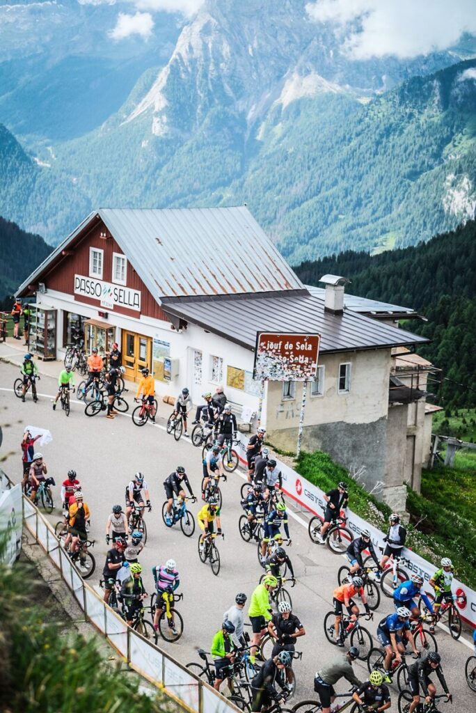 Il 9 ottobre si sono aperte le preiscrizioni per la Maratona Dles Dolomites 2025 che si svolgerà domenica 6 luglio