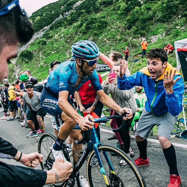 Vincenzo Nibali Wilier Triestina 5 1 min.jpg copia