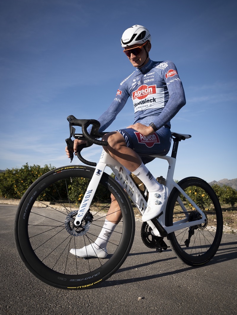 bici dei team World Tour 2025