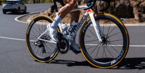 Nuove ruote Roval Rapide: anche Specialized punterà sui raggi in carbonio?