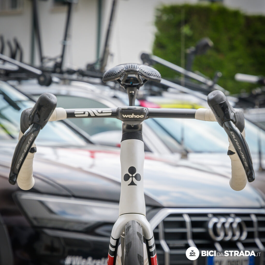 Colnago di Ayuso al Giro