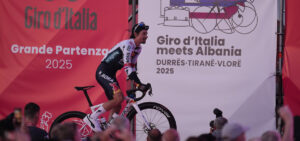 I partecipanti al Giro 2025: ecco la start list ufficiale