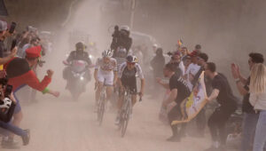 È il giorno dello sterrato al Giro: altimetrie e dettagli di tutti i tratti di strada bianca