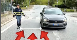 Distanza minima di 1,5 m per il sorpasso dei ciclisti: la norma spiegata dalla Polizia di Stato