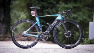 BIKE CHECK - Nei dettagli della bici di Ulissi, nuova maglia rosa del Giro