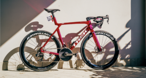La Trek ciclamino di Pedersen? Ora è disponibile anche per l’acquisto…