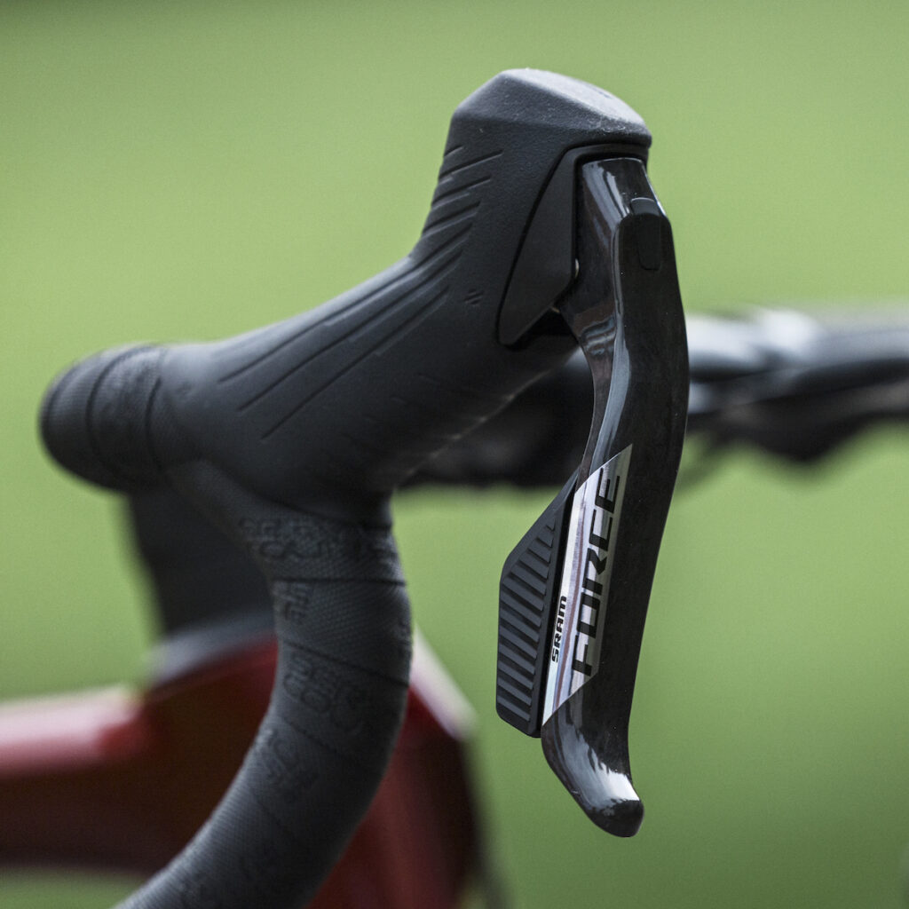 brazodehierro SRAM coimbra media camp beauty shots road force 6526
