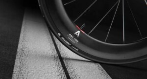Nuove ruote DT Swiss ARC: più alte, più larghe e con le gomme AERO 111...