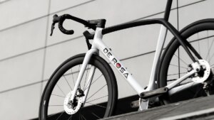 De Rosa Idol 2025: stesso nome, nuove forme, 300 grammi in meno