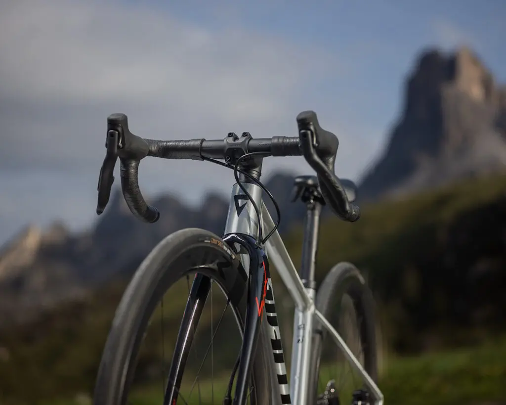 nuova Giant Seek