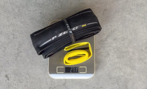 Pesi a confronto: tubeless vs camera d’aria in TPU