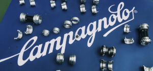 Dietrofront: Campagnolo non licenzia e annuncia un gruppo 13v meno costoso