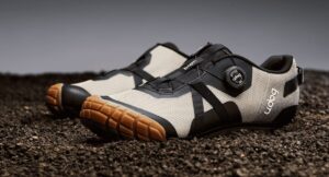 Nuova Udog Forza, introduce la chiusura Twist Tech anche nel gravel