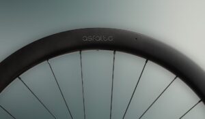 Nuove Miche Asfalto e Sterrato: ruote strada e gravel in carbonio sotto 1.000 euro