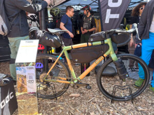 TAAC START: nuove borse gravel semplici e pronte a tutto