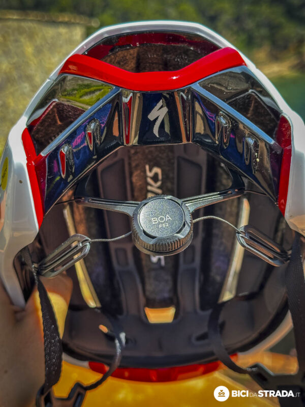 Specialized Evade 4
